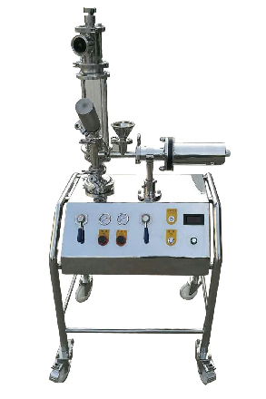 實(shí)驗(yàn)室中小型<a href=http://m.galvanizingplants.cn/chanpin/27.html target=_blank class=infotextkey>氣流粉碎機(jī)</a>
